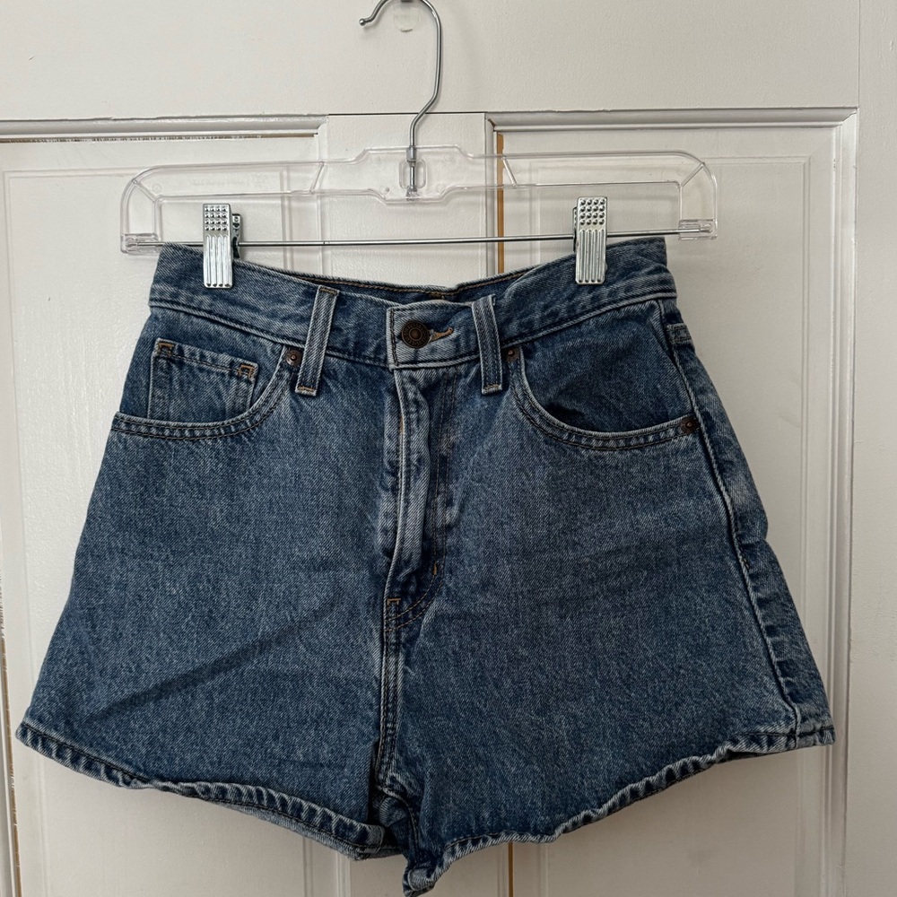 Levi’s High Waisted Mom Shorts